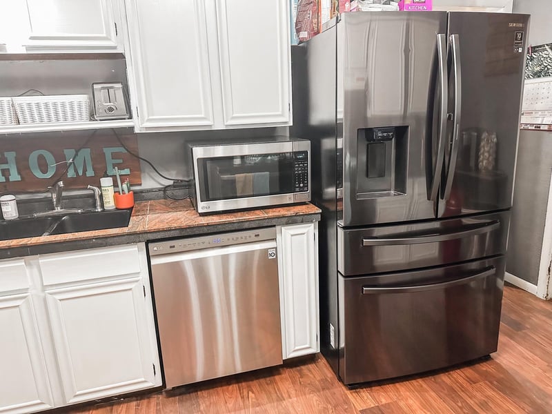 125 W 5th St, Cyrus, MN 56323