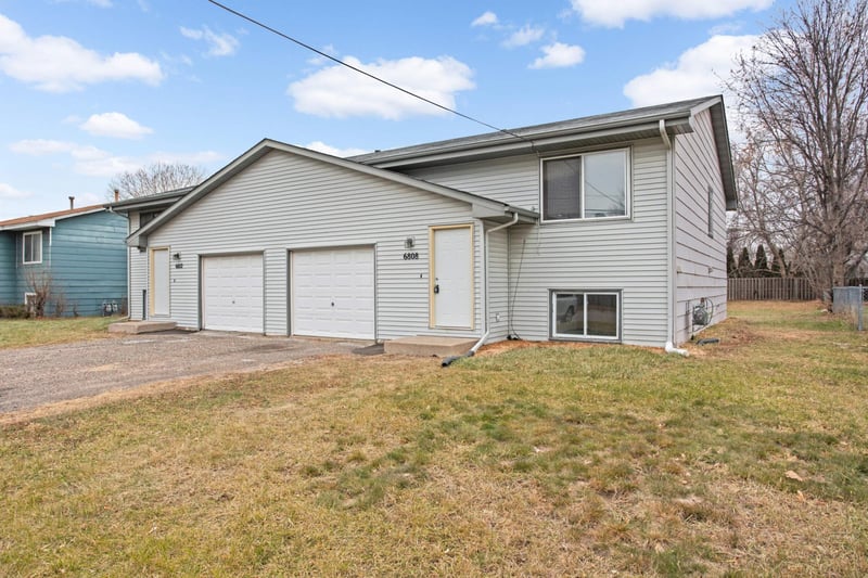 6808 76th Ave N, Brooklyn Park, MN 55428