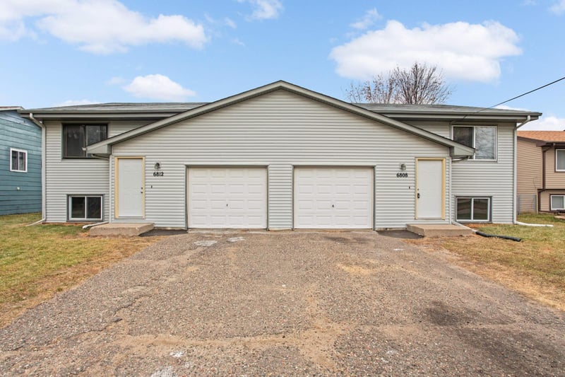 6808 76th Ave N, Brooklyn Park, MN 55428