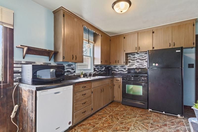 2552 Dorothy Ave, White Bear Lake, MN 55110