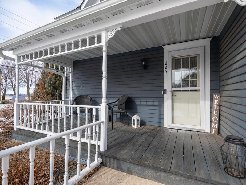 225 Mcleod Ave N, Plato, MN 55370