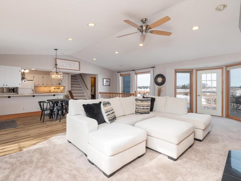 225 Mcleod Ave N, Plato, MN 55370