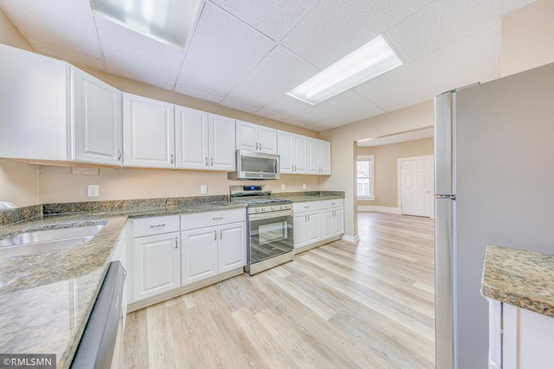 593 Magnolia Ave E, Saint Paul, MN 55130