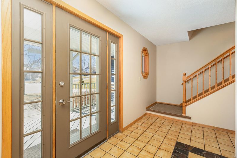 2349 Clover Ln, Red Wing, MN 55066