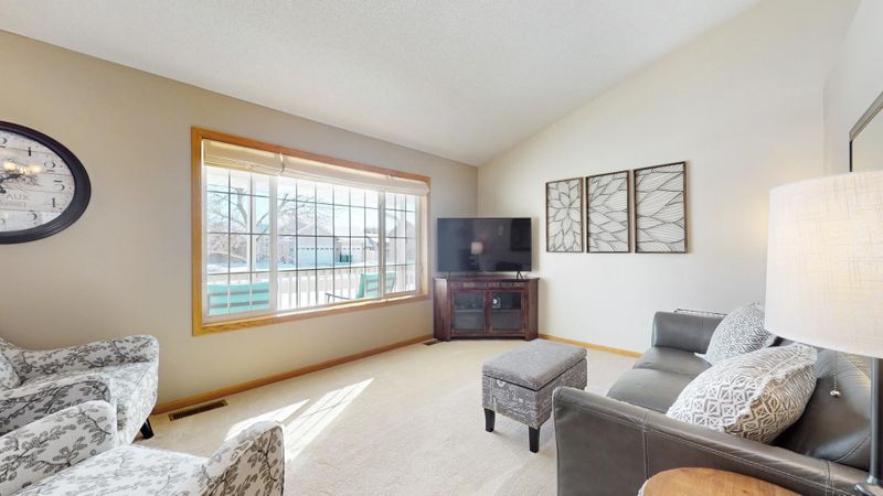 5497 Highland Trl, Big Lake, MN 55309