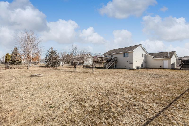 11220 Diane Ave, Becker, MN 55308