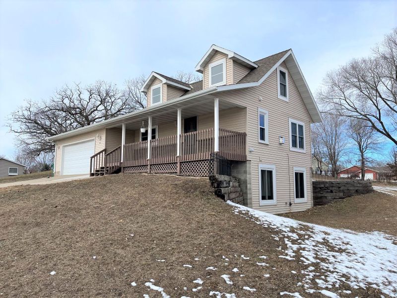 8 3rd St N, Sauk Centre, MN 56378