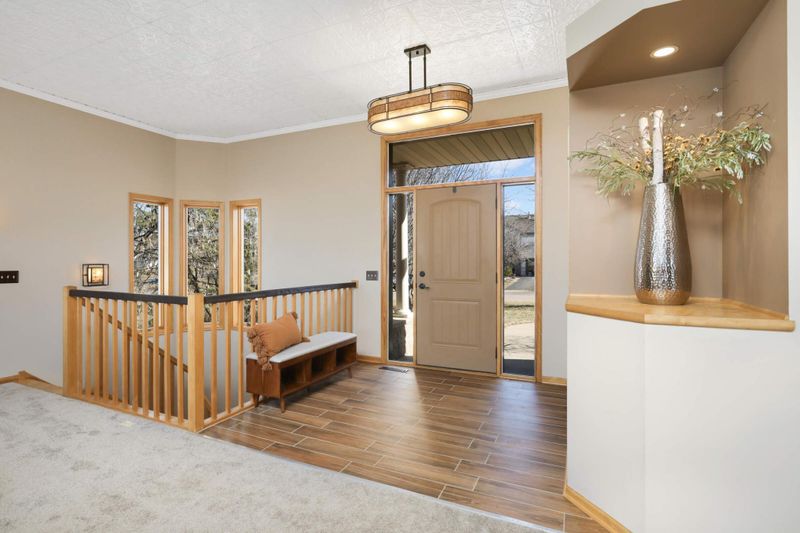9294 Preserve Trl, Woodbury, MN 55125
