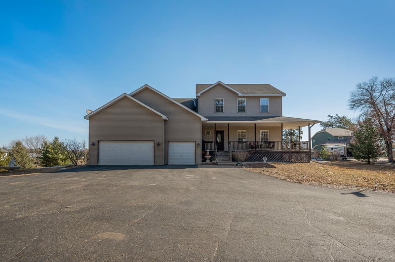 22571 Typo Creek Dr NE, Linwood Twp, MN 55079