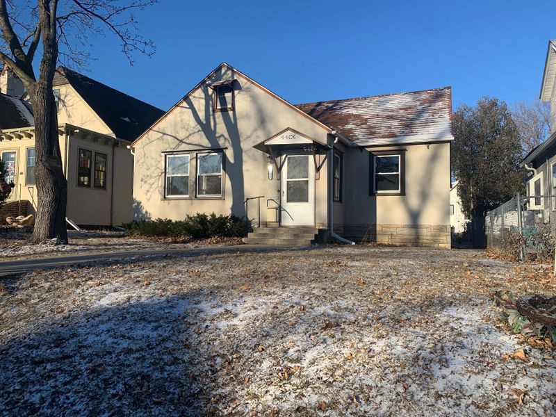 4406 Grand Ave S, Minneapolis, MN 55419