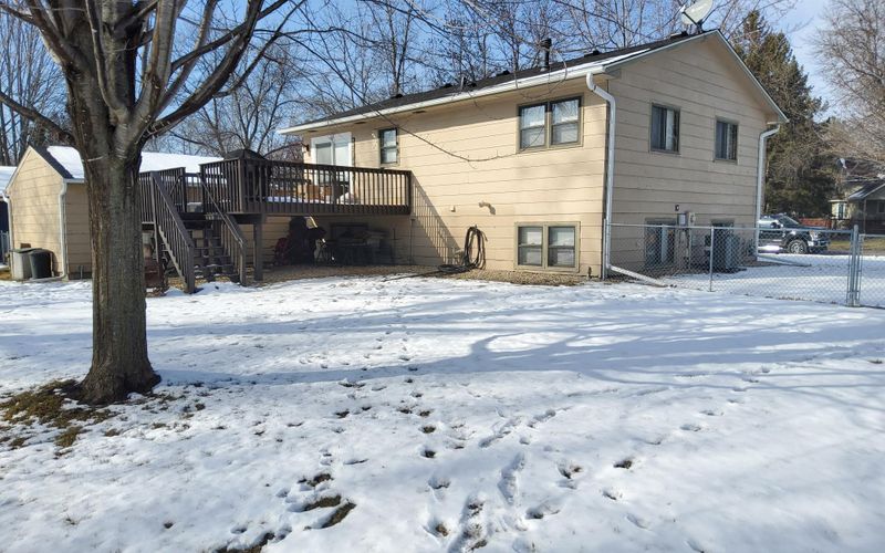 207 Willow Dr SW, Saint Michael, MN 55376