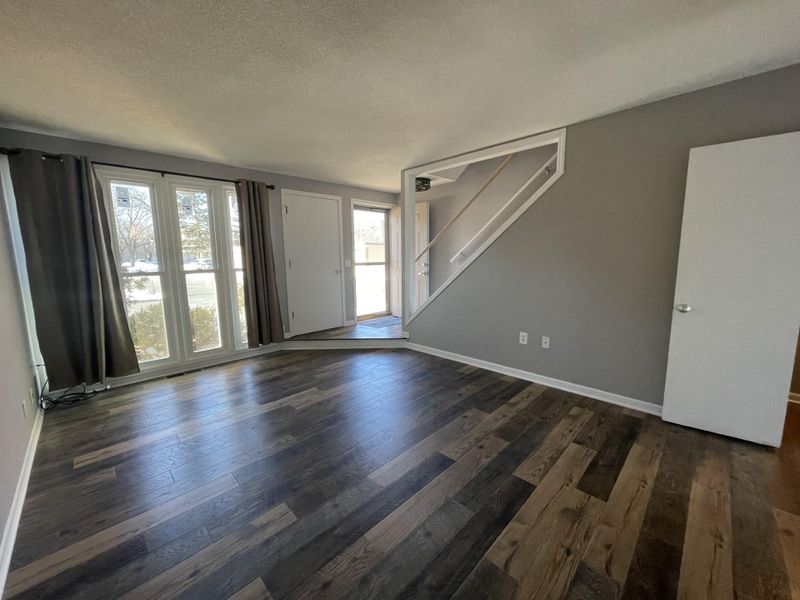 6331 Barrie Rd, Edina, MN 55435
