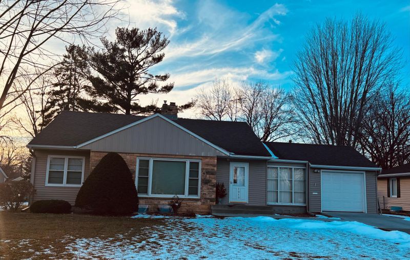 1010 Walnut St, Hastings, MN 55033