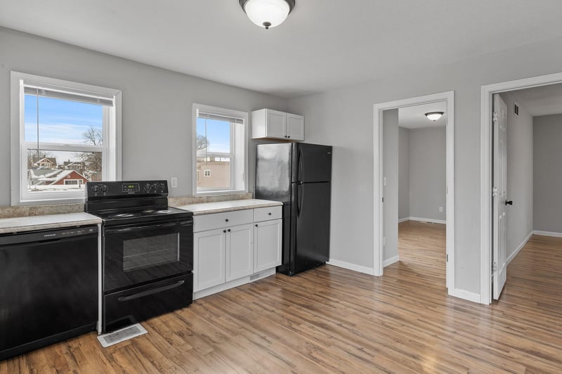 1051 Arkwright St, Saint Paul, MN 55130