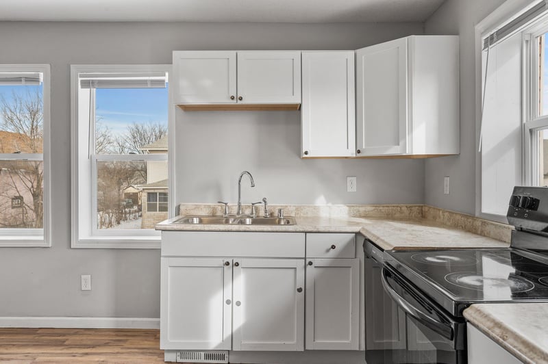 1051 Arkwright St, Saint Paul, MN 55130