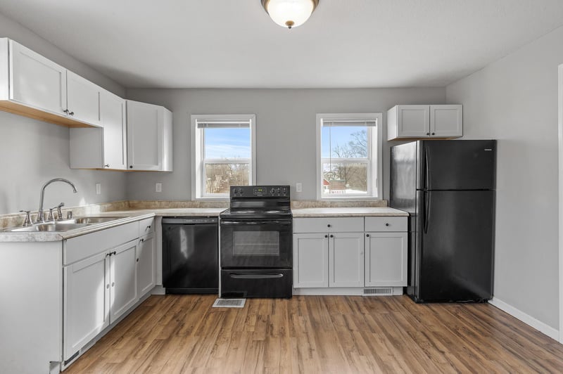 1051 Arkwright St, Saint Paul, MN 55130