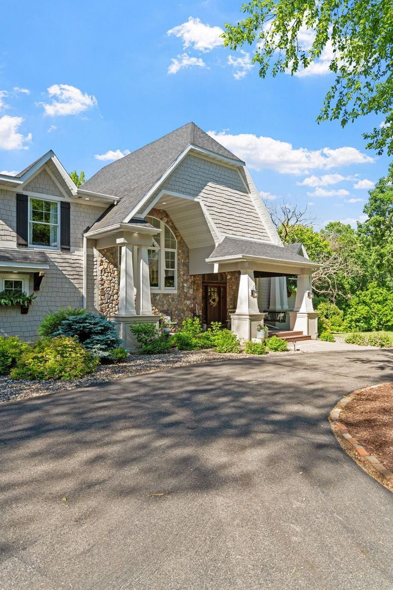 6465 170th St E, Prior Lake, MN 55372