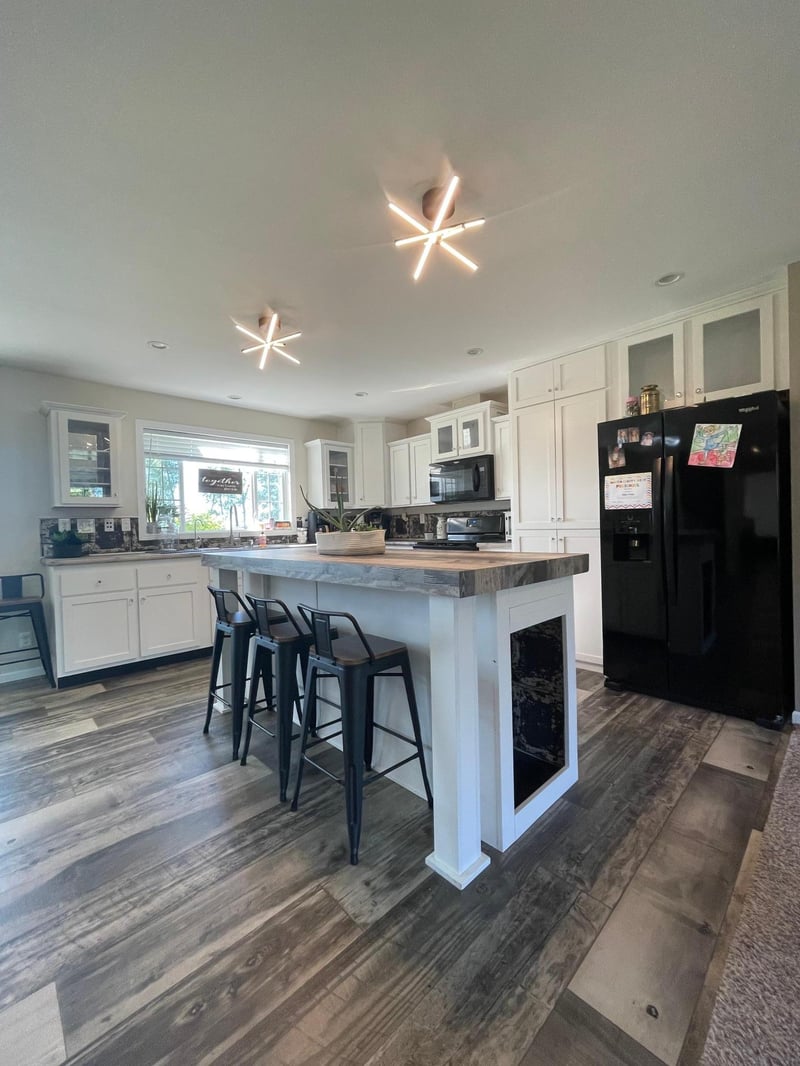 7 Schafer Shore Dr, Sherburn, MN 56171