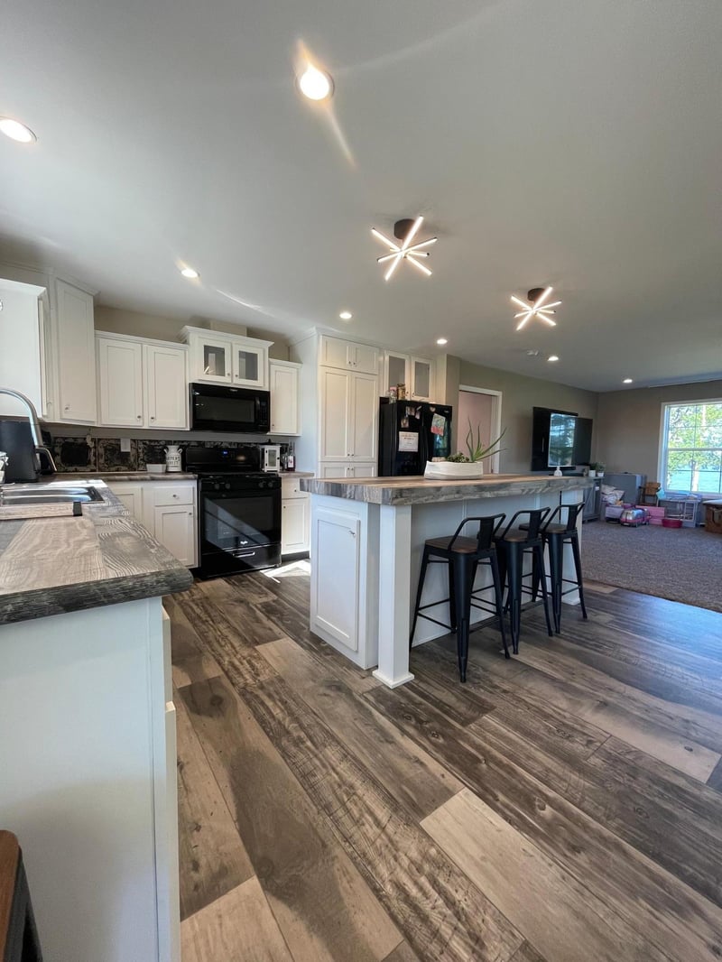 7 Schafer Shore Dr, Sherburn, MN 56171