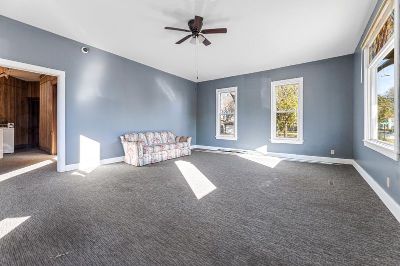 850 W 5th St, Winona, MN 55987
