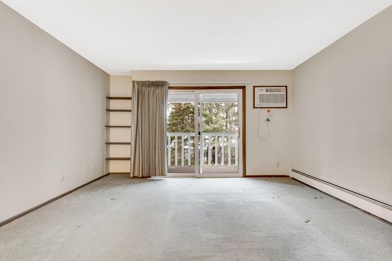 4045 Hodgson Rd #302, Shoreview, MN 55126
