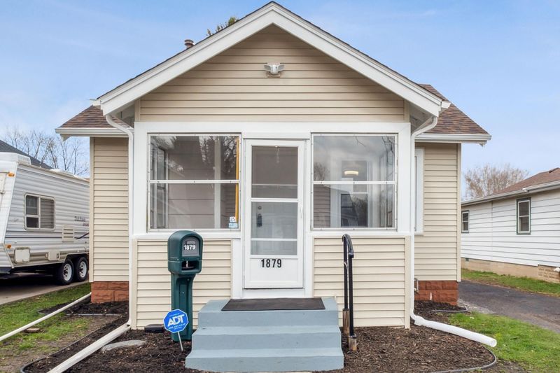 1879 Reaney Ave E, Saint Paul, MN 55119
