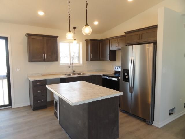 919 Freedom Ave, Wabasha, MN 55981