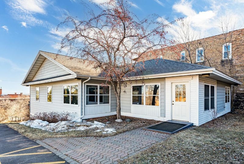 4 W 5th St, Duluth, MN 55806