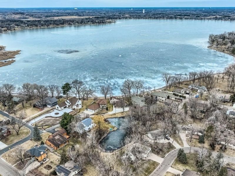 739 Larson Ln, Shoreview, MN 55126