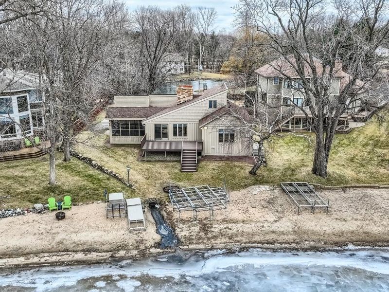 739 Larson Ln, Shoreview, MN 55126
