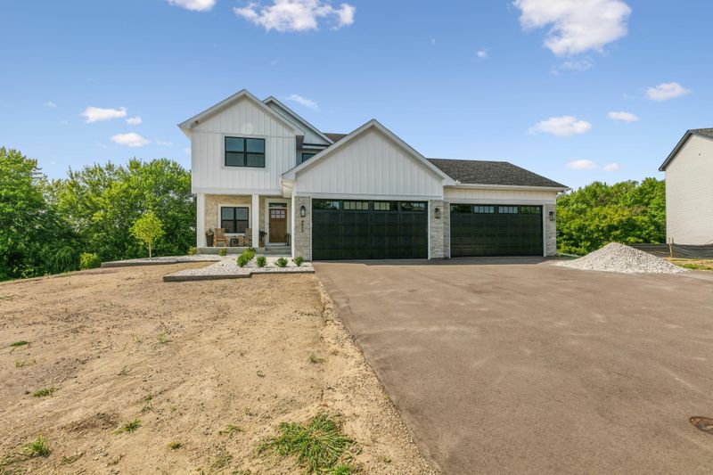 4833 Maple St, Rockford, MN 55373