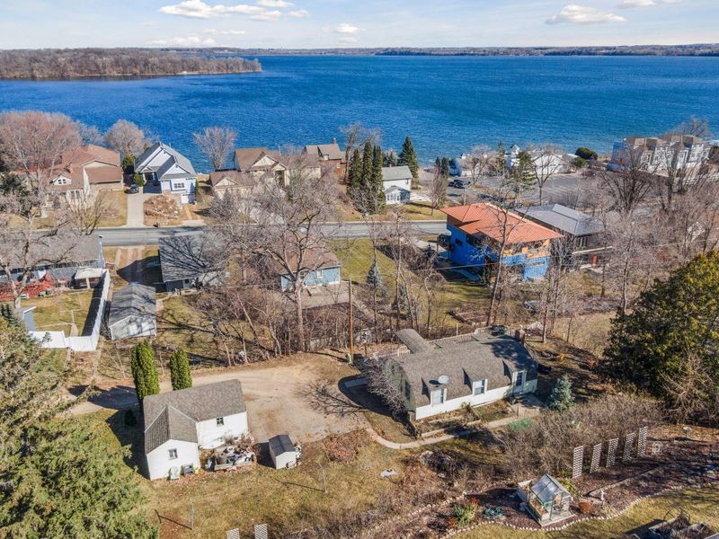 208 E Main St, Waconia, MN 55387