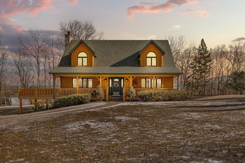 9244 Ivanhoe Trl, Faribault, MN 55021