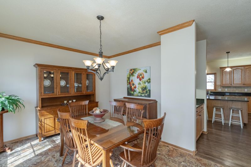 715 Shenandoah Ln NW, Rochester, MN 55901