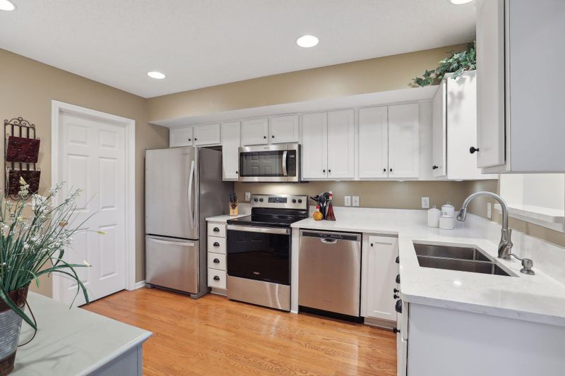 9205 Merrimac Ln N, Maple Grove, MN 55311