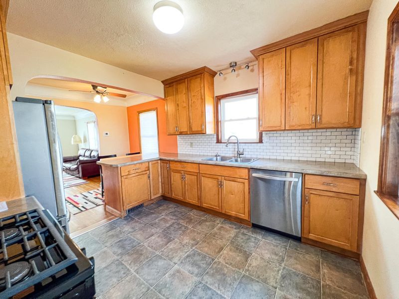 645 Orange Ave W, Saint Paul, MN 55117