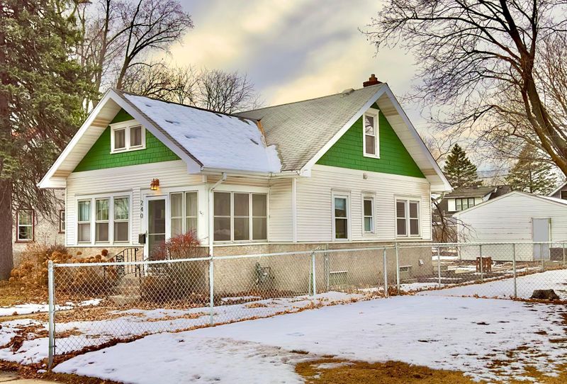 240 8th Ave S, South Saint Paul, MN 55075