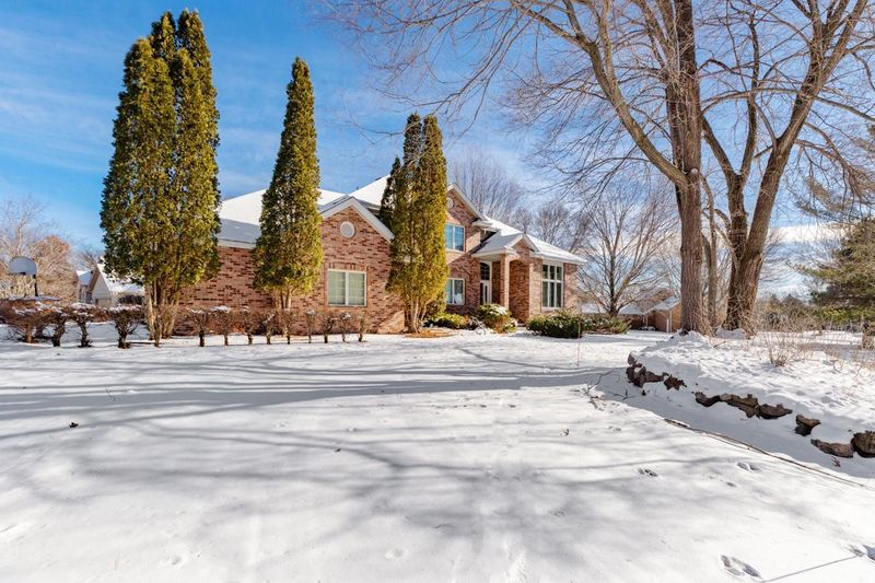 2706 Meadowrose Blvd, Saint Cloud, MN 56301