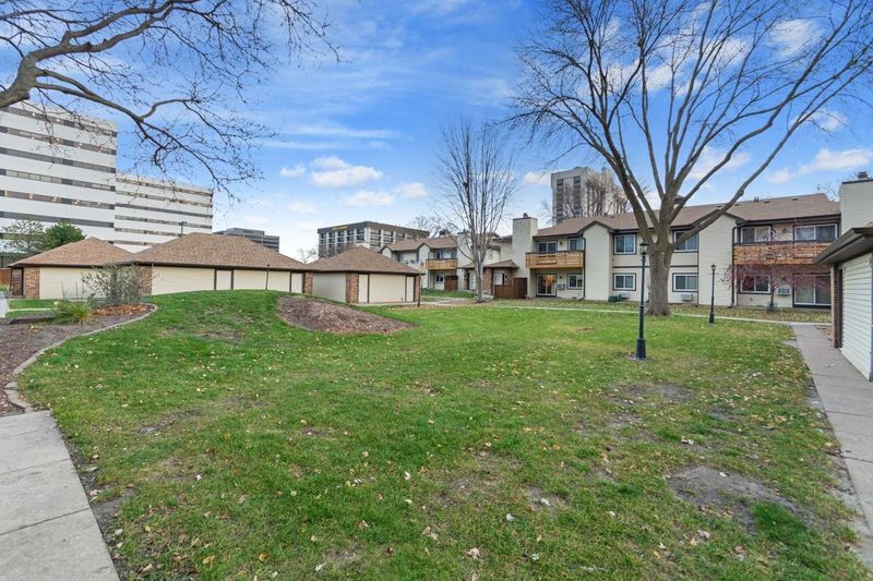 320 Ford Rd #7, Saint Louis Park, MN 55426
