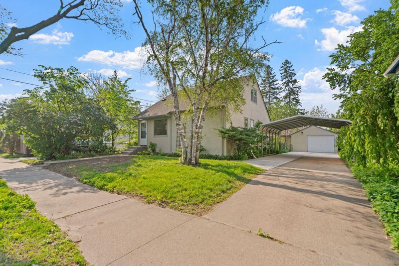 344 23rd Ave NE, Minneapolis, MN 55418