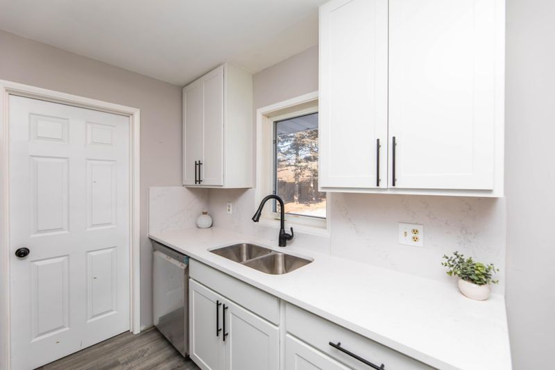 2621 S Heights Dr NW, Coon Rapids, MN 55433