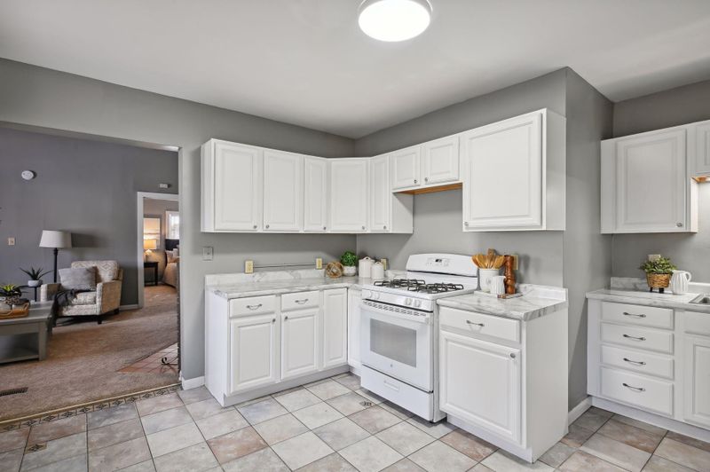 165 Sherburne Ave, Saint Paul, MN 55103
