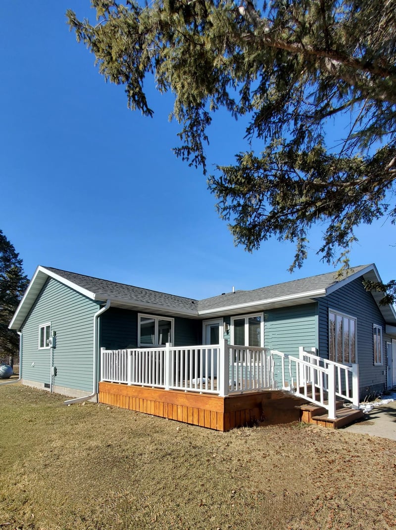 407 Toupin St, Oklee, MN 56742