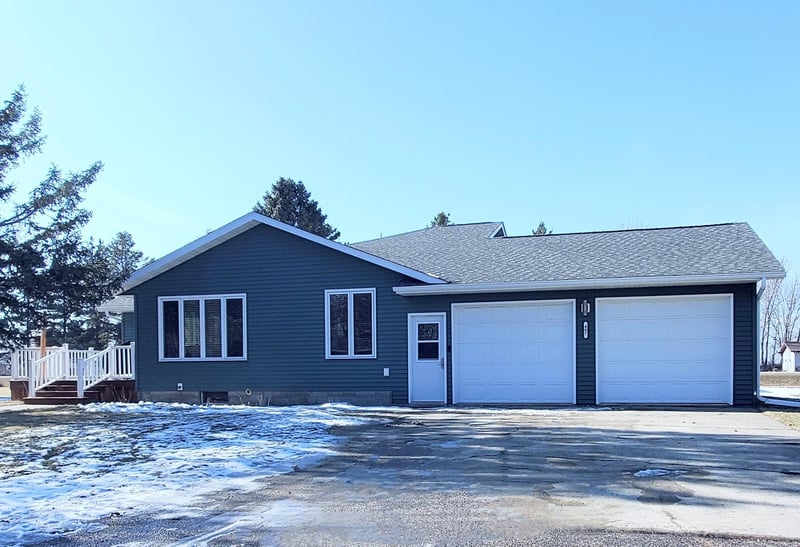 407 Toupin St, Oklee, MN 56742