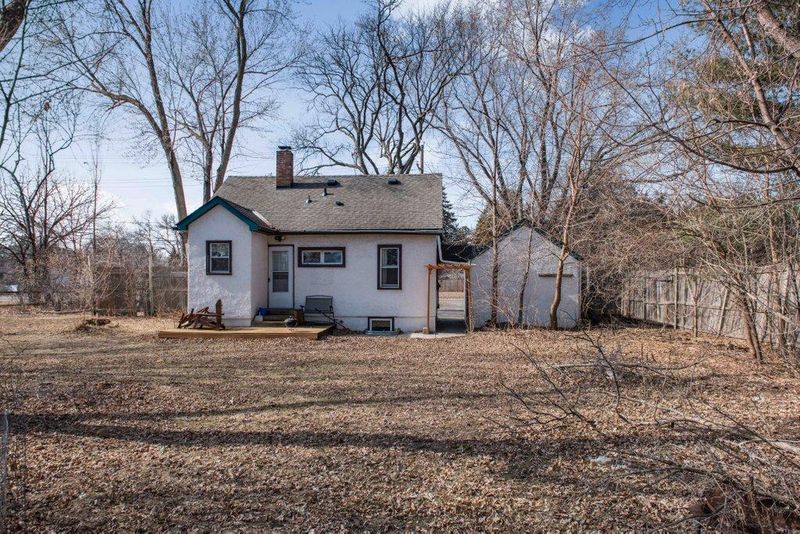 7509 E River Rd, Fridley, MN 55432