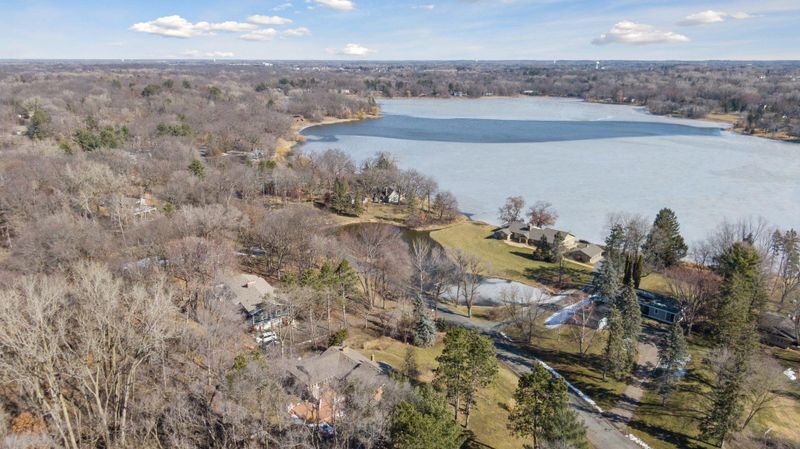 1 W Shore Rd, North Oaks, MN 55127