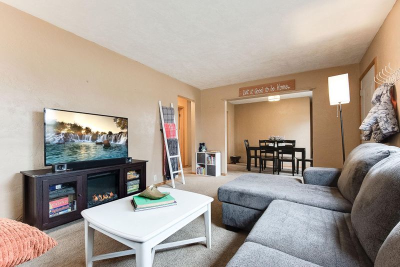 1131 Sibley St, Hastings, MN 55033