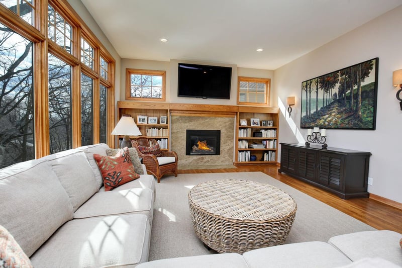 11624 Raspberry Hill Rd, Eden Prairie, MN 55344