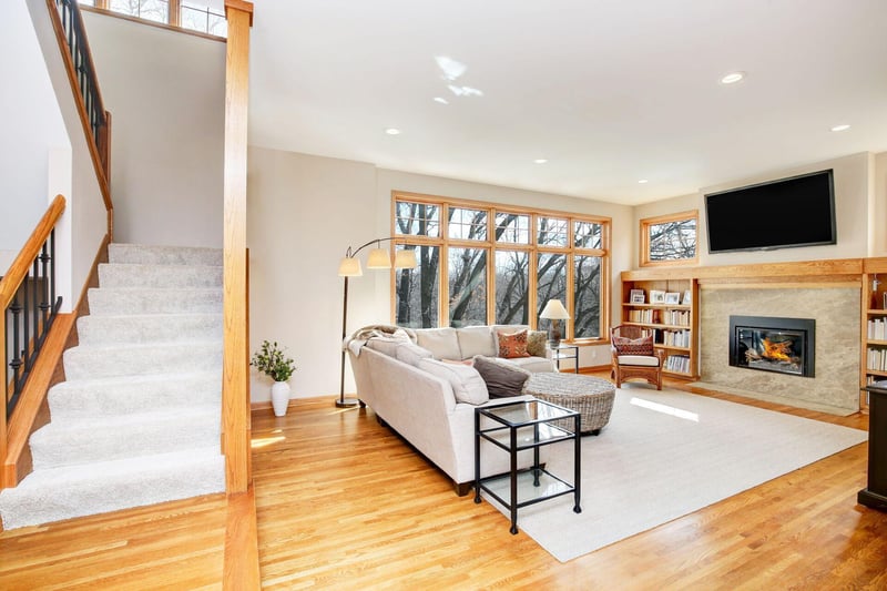 11624 Raspberry Hill Rd, Eden Prairie, MN 55344