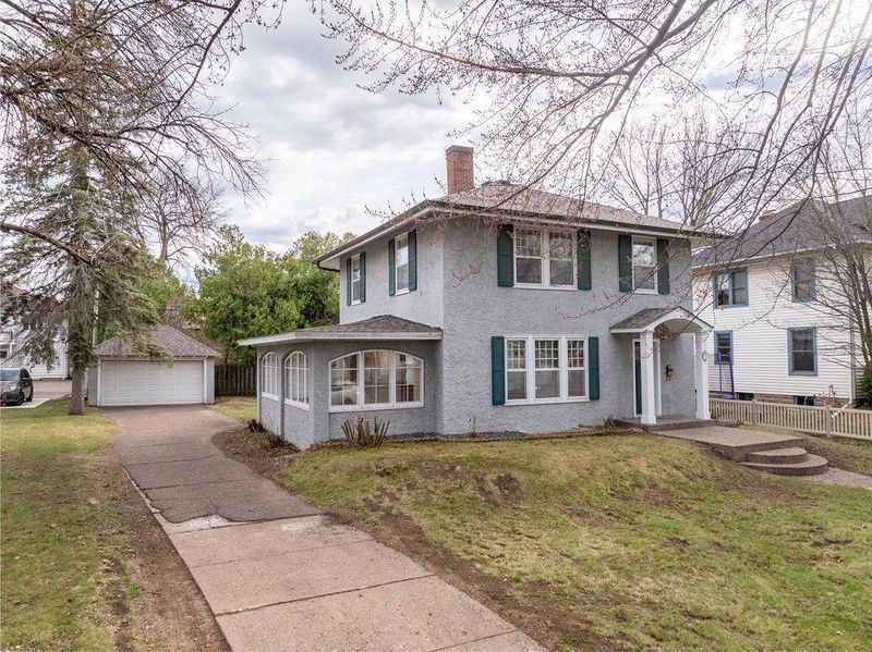 305 Garfield Ave, Eau Claire, WI 54701
